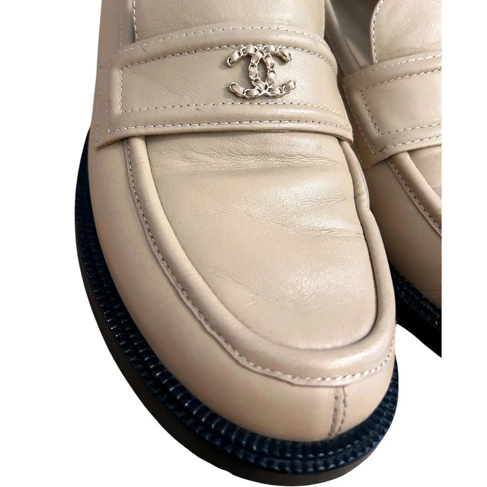 Chanel Beige Tan Lambskin Leather CC Logo Penny Loafers G37435 Size 40C